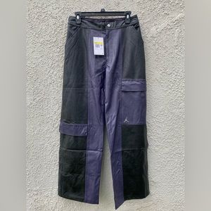 Air Jordan WomensClassics 2.0 Luxe Plush Faux Leather Pants DJ2719-010 Sz Small